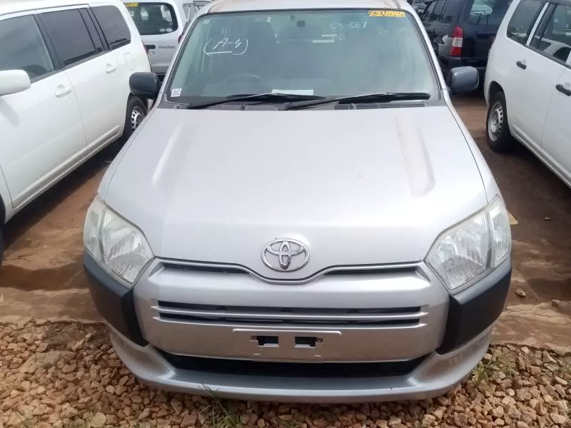 Toyota Probox    - 2016