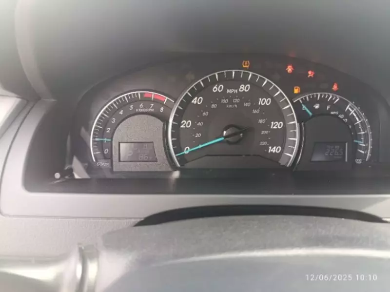 Toyota Camry   - 2014