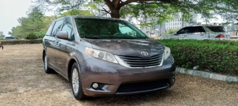 Toyota Sienna   - 2014