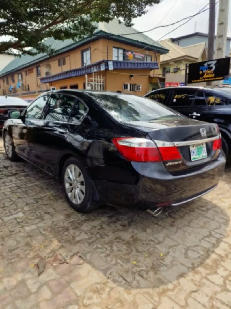 Honda Accord   - 2013