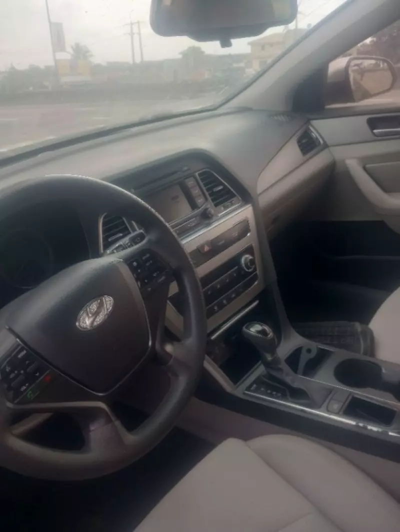 Hyundai Sonata   - 2015