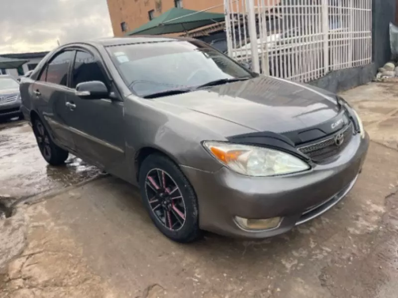 Toyota camry   - 2004