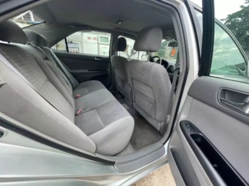Toyota Camry   - 2005