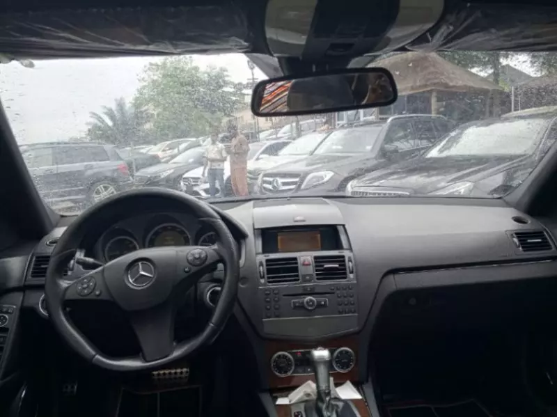 Mercedes-Benz C 300   - 2010