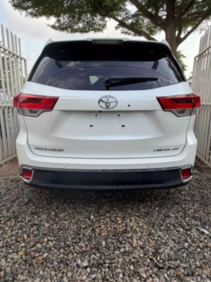 Toyota Highlander - 2015
