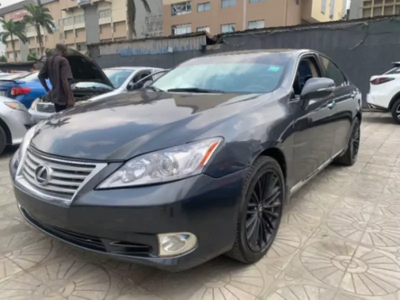 Lexus ES   - 2010