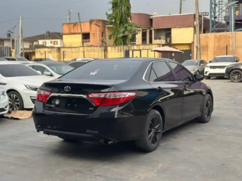 Toyota Camry   - 2015