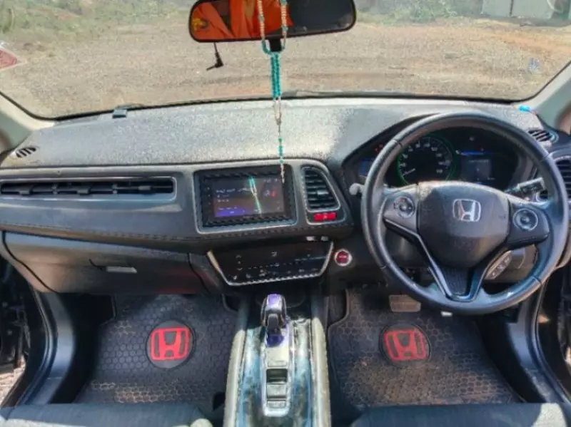 Honda Vezel    - 2015