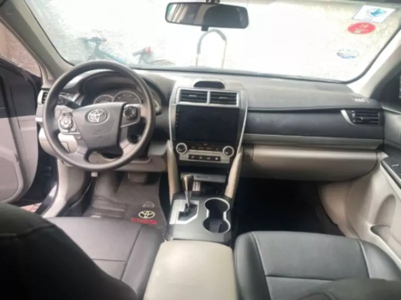Toyota Camry   - 2012