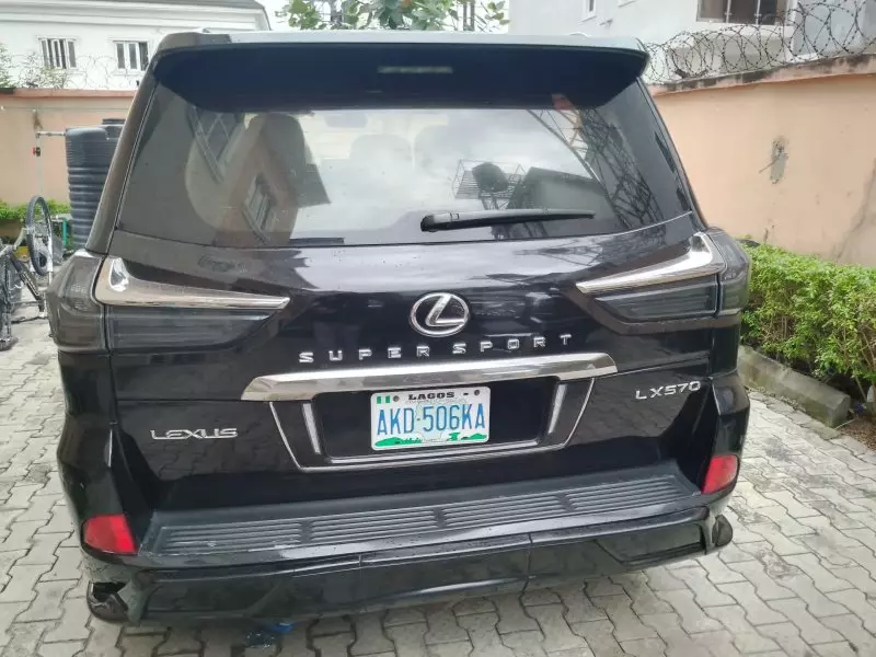 Lexus LX 570   - 2015