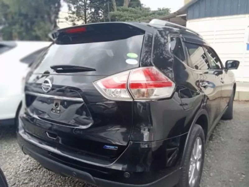 Nissan X-Trail   - 2016