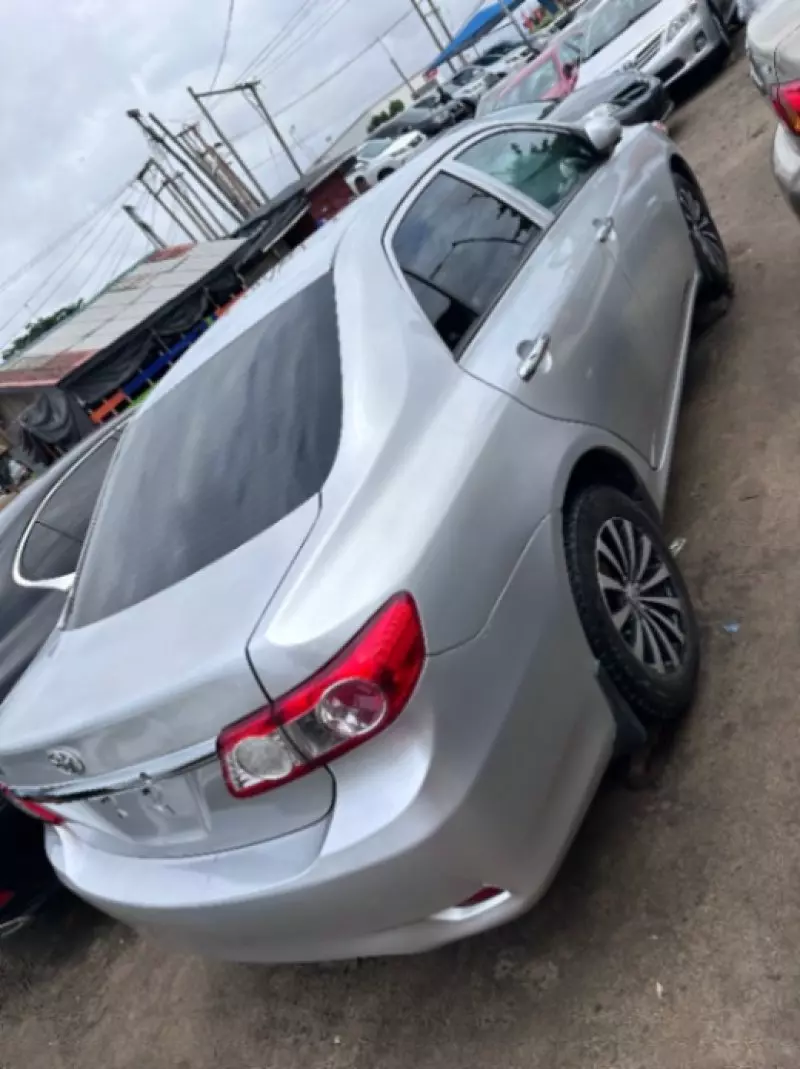 Toyota Corolla   - 2013