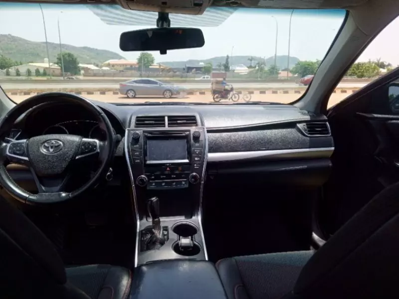 Toyota Camry   - 2016