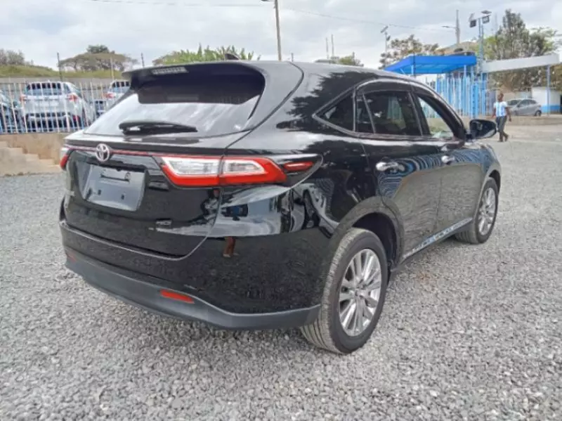 Toyota Harrier   - 2018