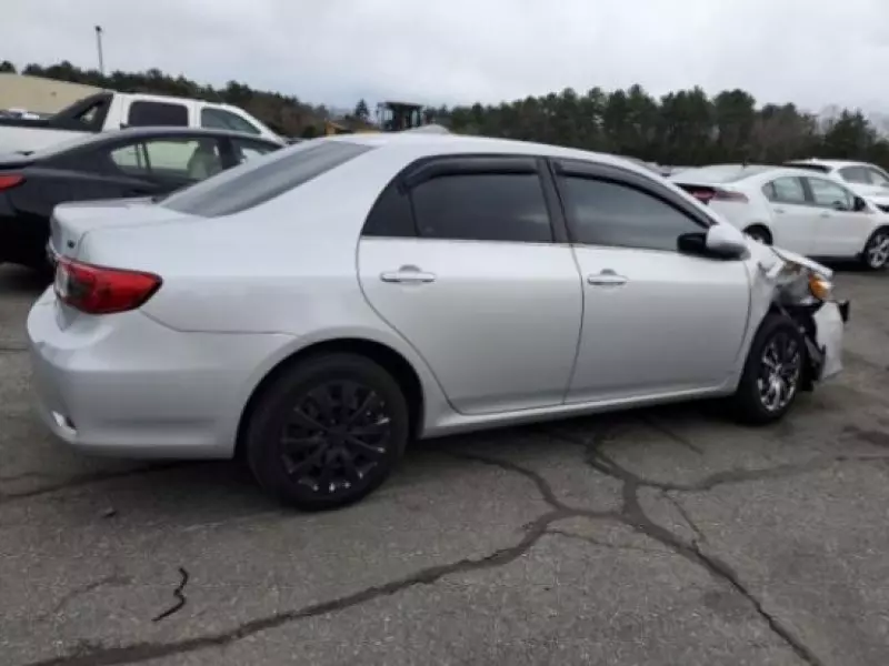Toyota Camry   - 2013