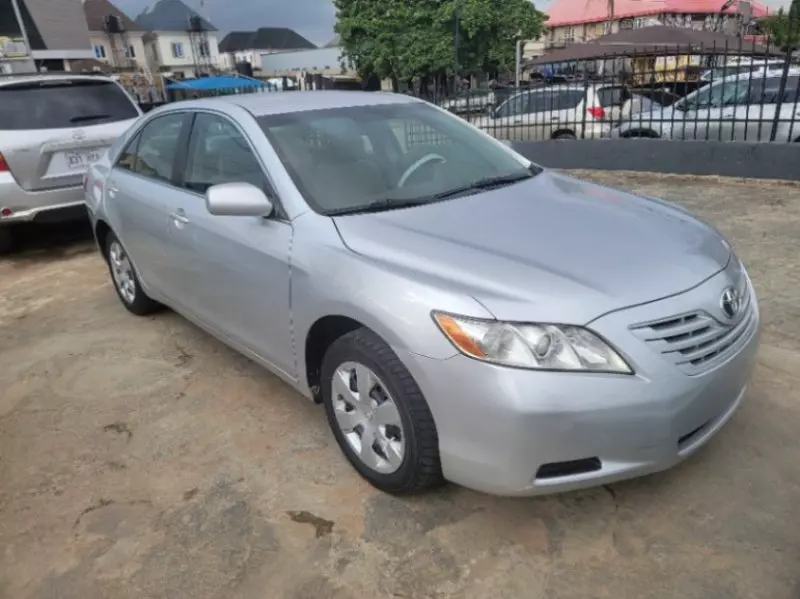 Toyota Camry   - 2007