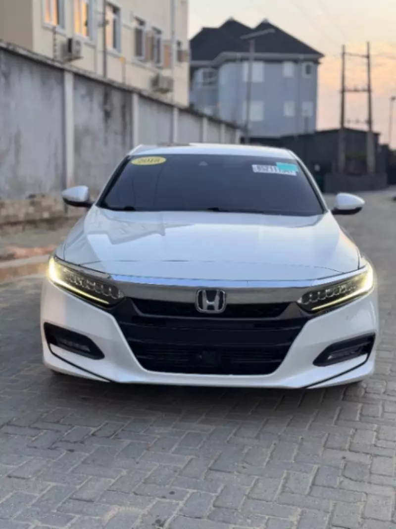 Honda Accord   - 2018