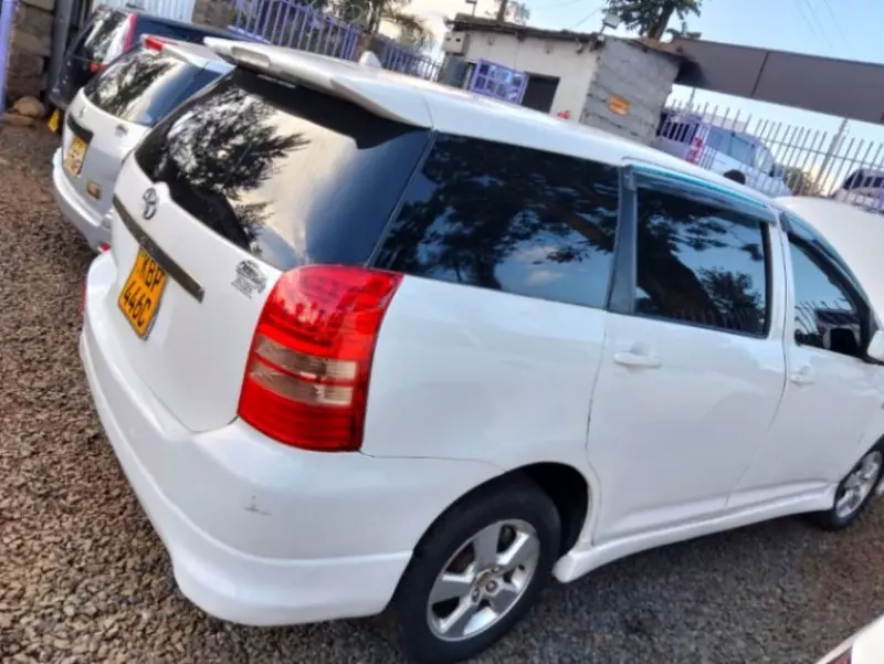 Toyota Wish   - 2008