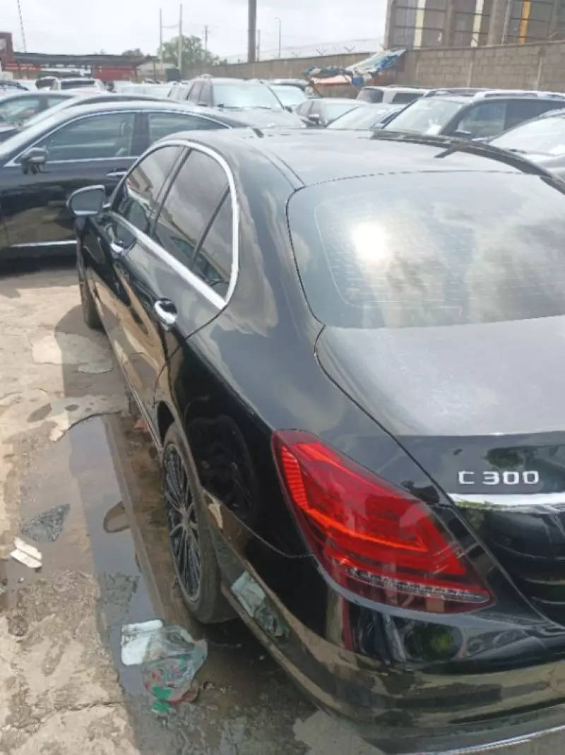 Mercedes-Benz C 300   - 2019
