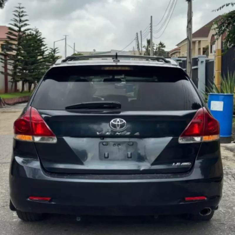 Toyota Venza   - 2013