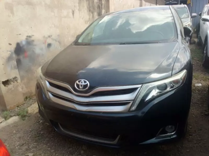 Toyota Venza   - 2013