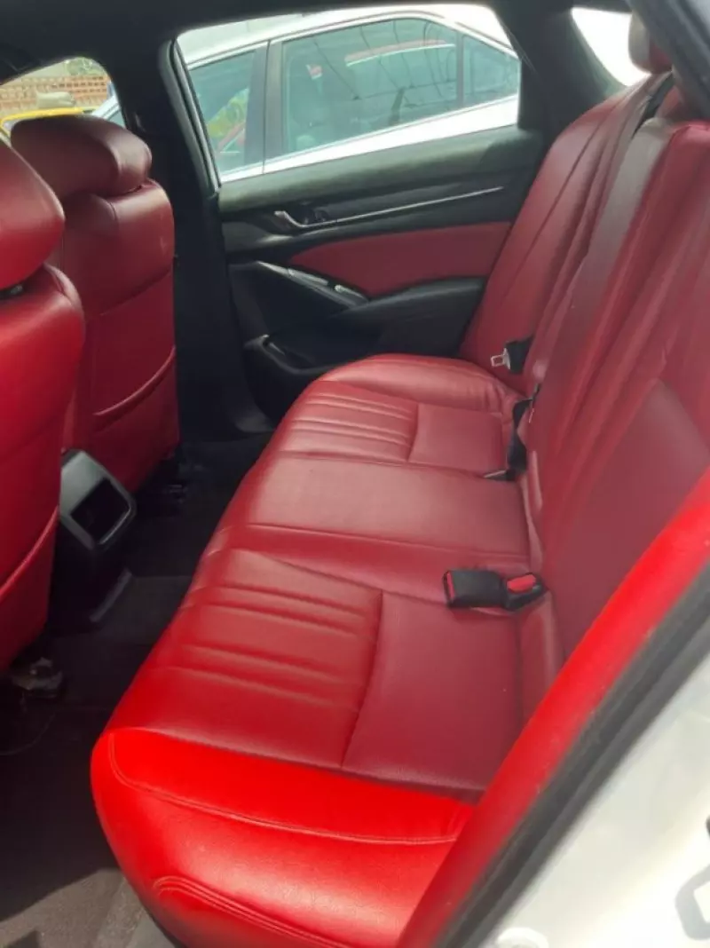 Honda Accord   - 2021