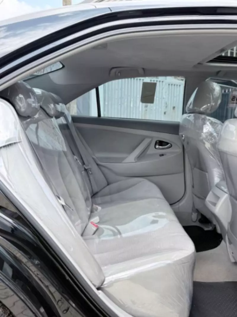 Toyota Camry   - 2010