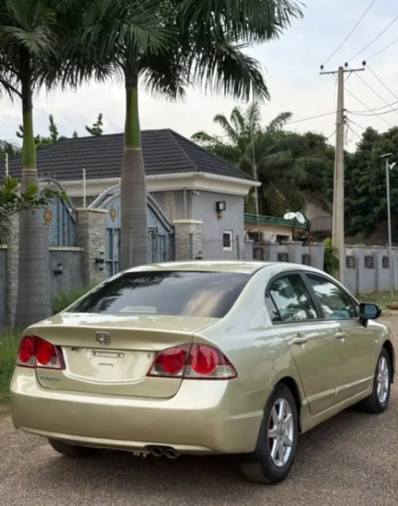Honda Civic   - 2007
