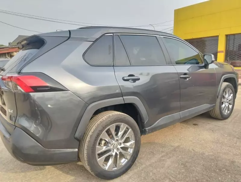 Toyota RAV4   - 2020