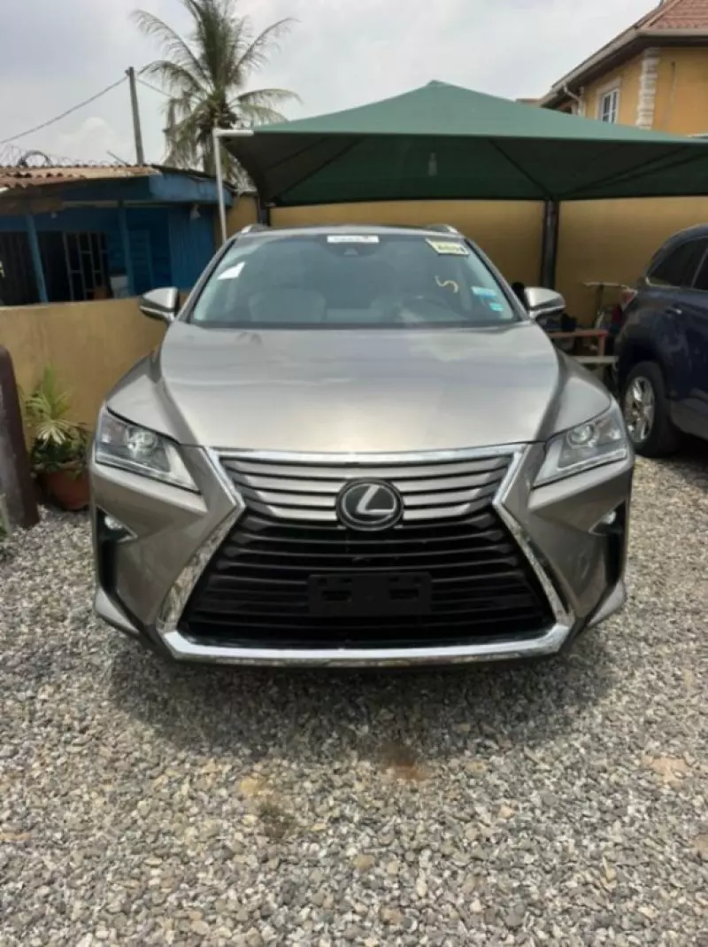 Lexus RX   - 2018