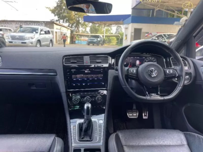 Volkswagen R   - 2018