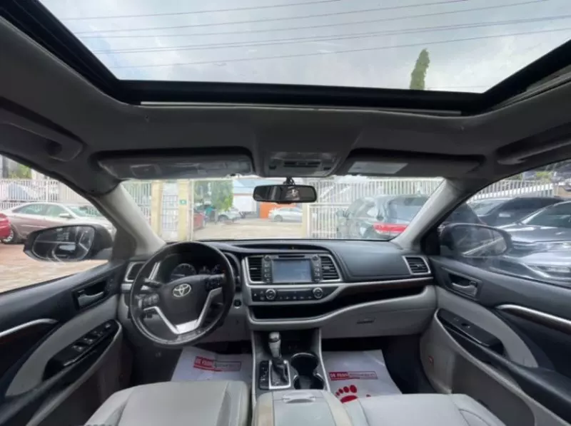 Toyota Highlander   - 2015