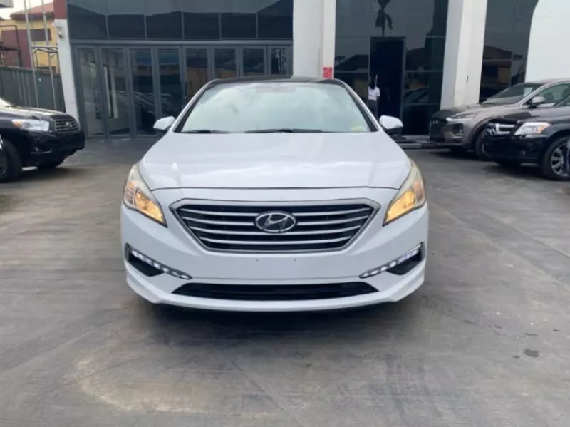 Hyundai Sonata   - 2016
