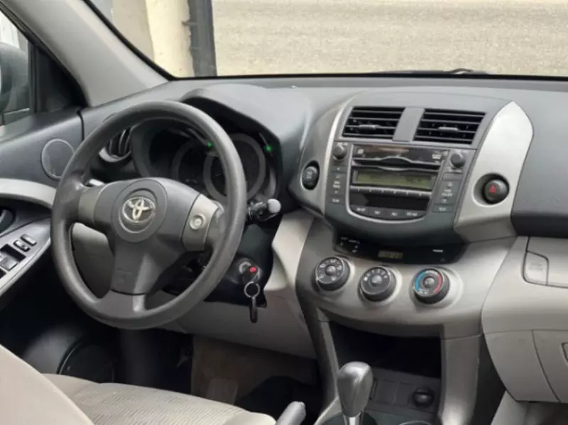 Toyota RAV 4   - 2009