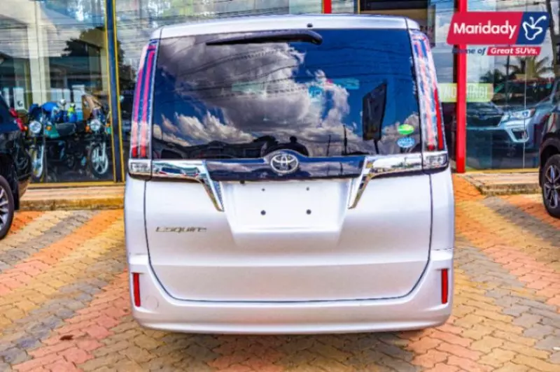 Toyota esquire   - 2018