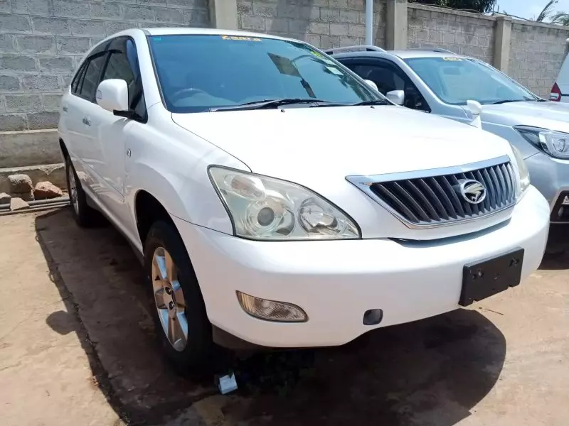 Toyota Harrier   - 2011
