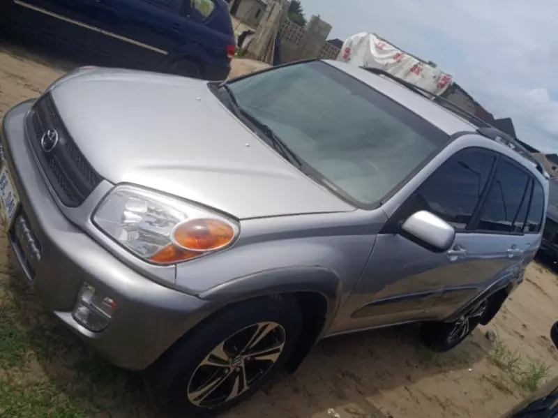 Toyota Rav4   - 2001