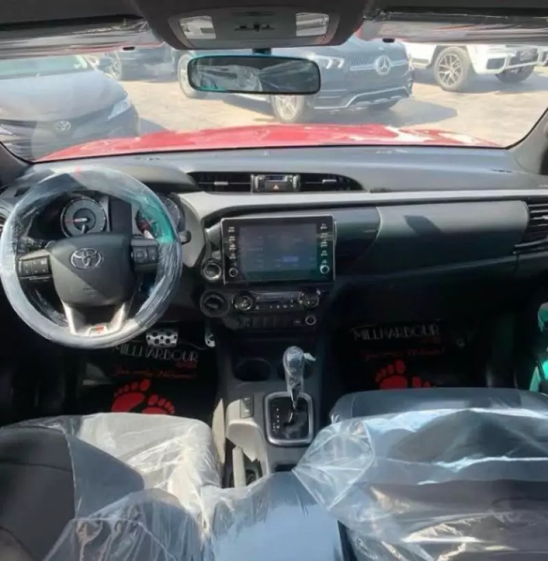 Toyota Hilux - 2024