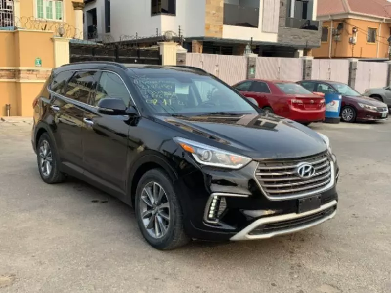 Hyundai Santa Fe   - 2017