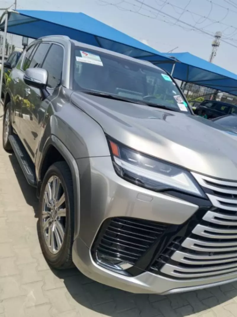 Lexus LX 600   - 2023
