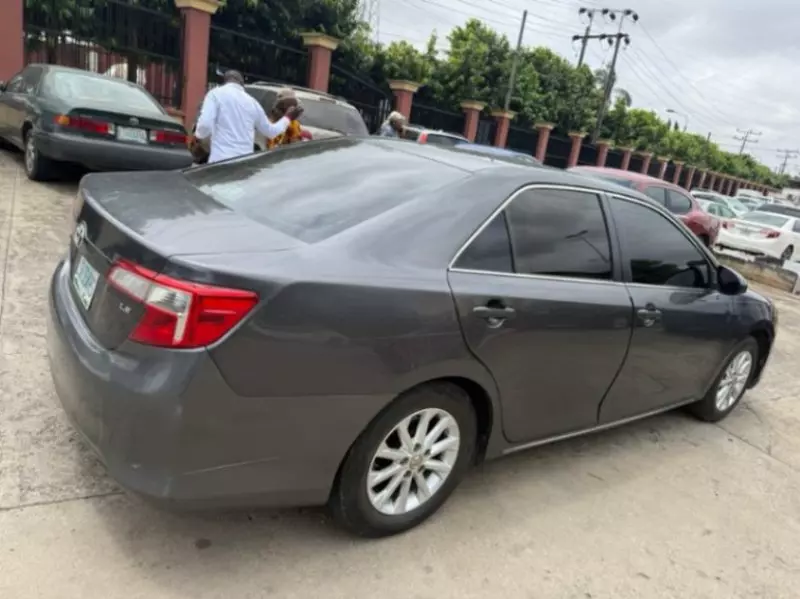 Toyota Camry   - 2013