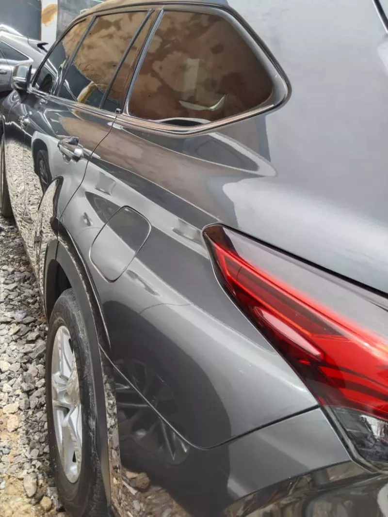 Toyota Highlander   - 2020