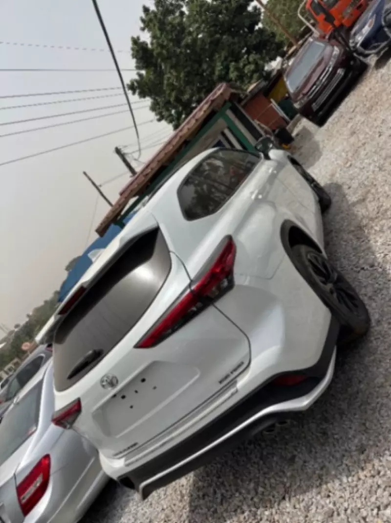 Toyota Highlander   - 2023