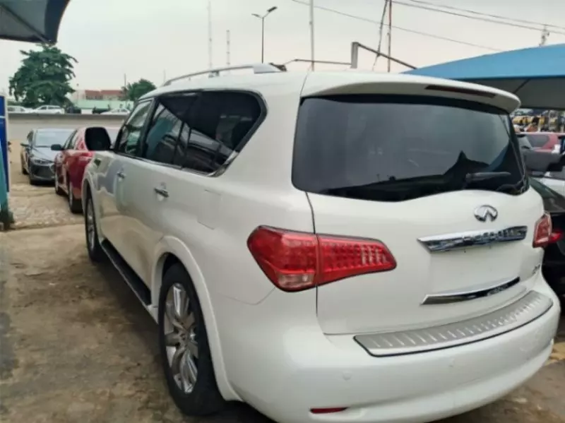 Infiniti QX80   - 2014