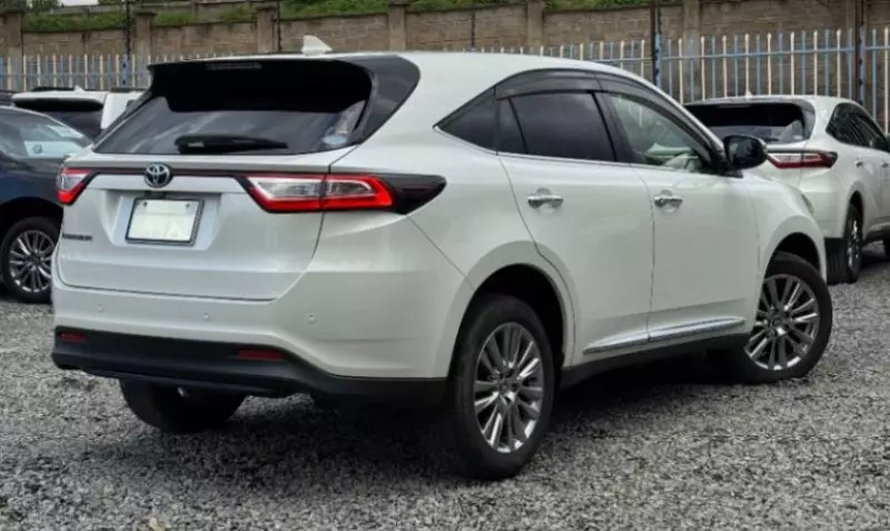 Toyota Harrier   - 2020