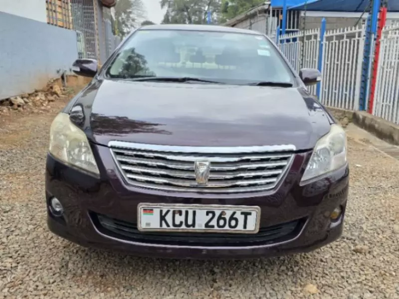 Toyota Premio    - 2011
