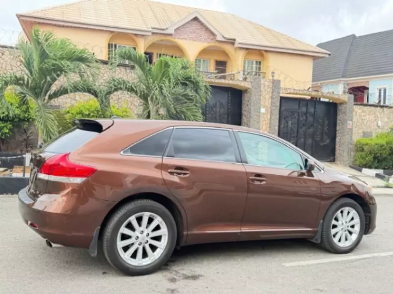 Toyota Venza   - 2010