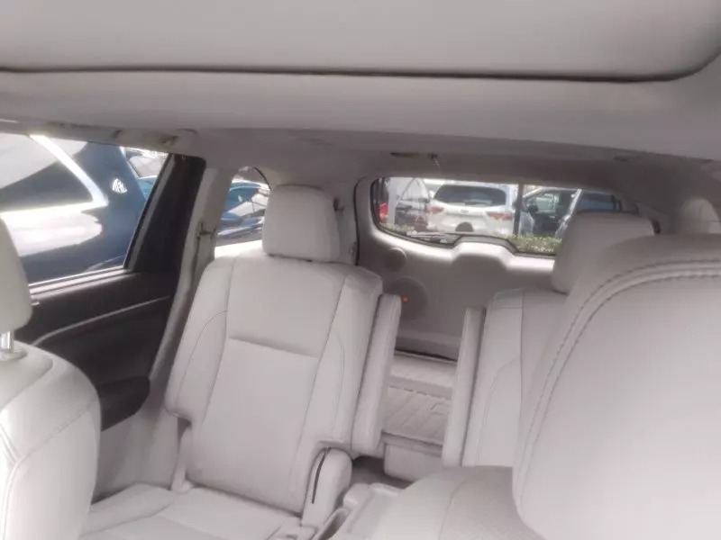 Toyota Highlander   - 2014