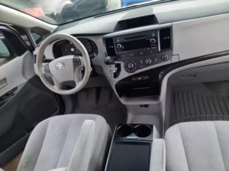 Toyota Sienna   - 2012