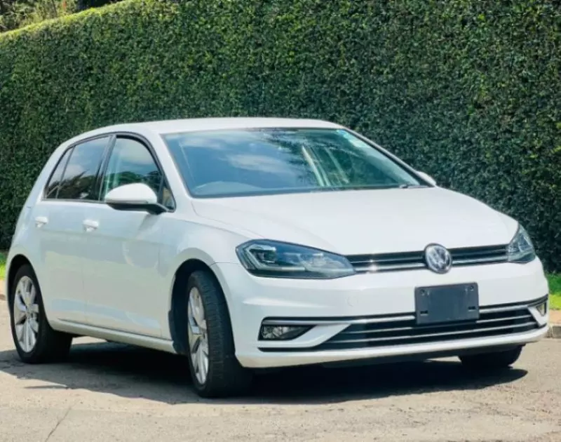 Volkswagen Golf   - 2018